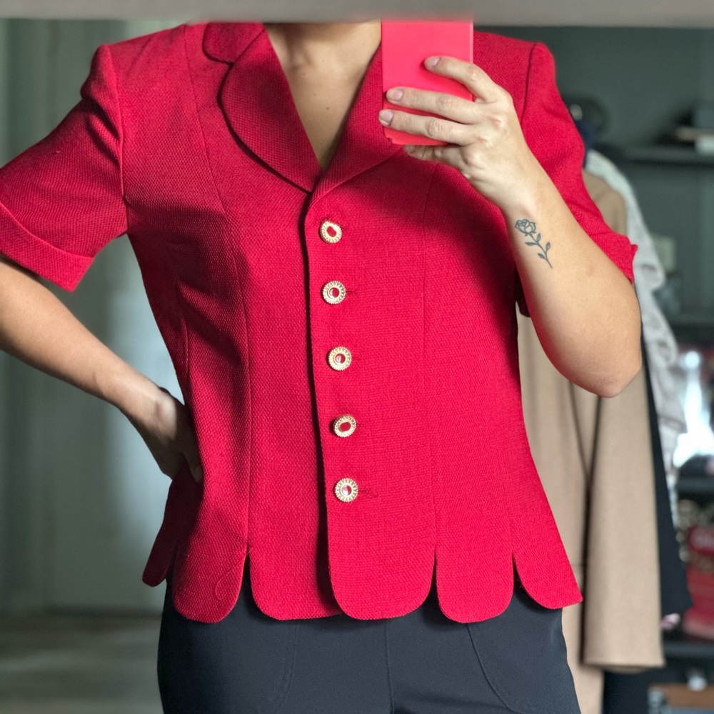 Vintage Leslie Fay Red Scalloped Blazer with Gold Buttons